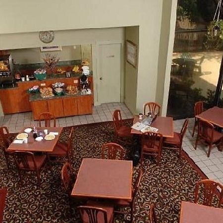 Huntsville Hotel & Suites Restoran gambar