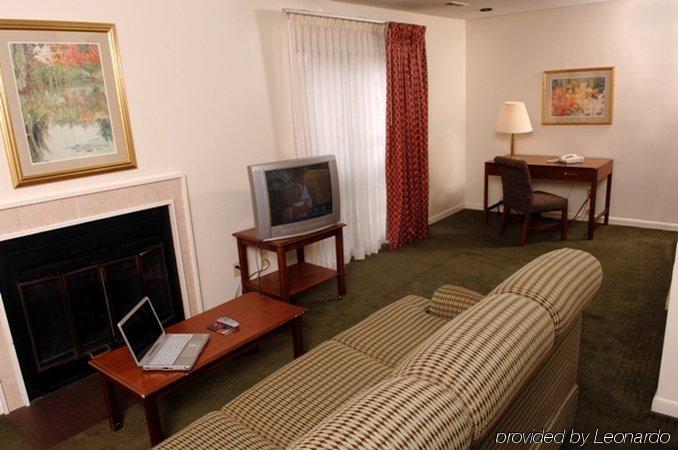Huntsville Hotel & Suites Bilik gambar
